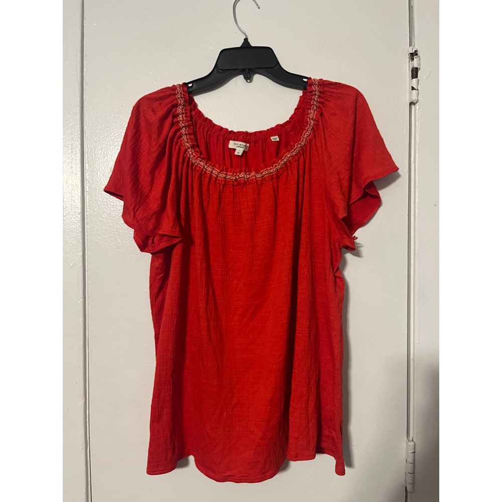 Max Studio London Red Embroidered Peasant Blouse Plus 1X Flutter Sleeve 5W03S73